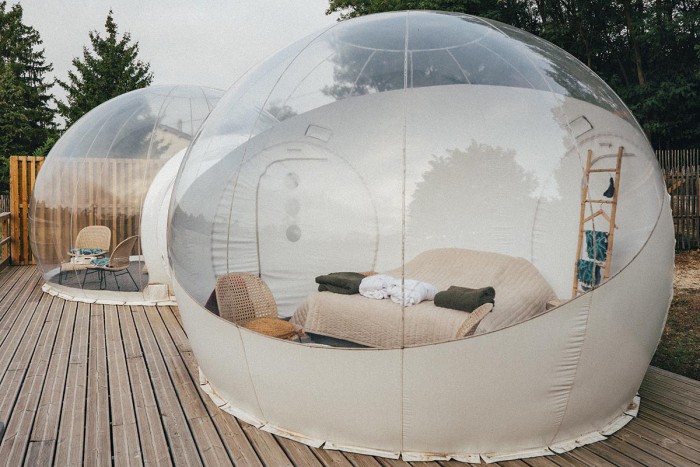 bulle avec double chambre séjour insolite pour 4 personnes